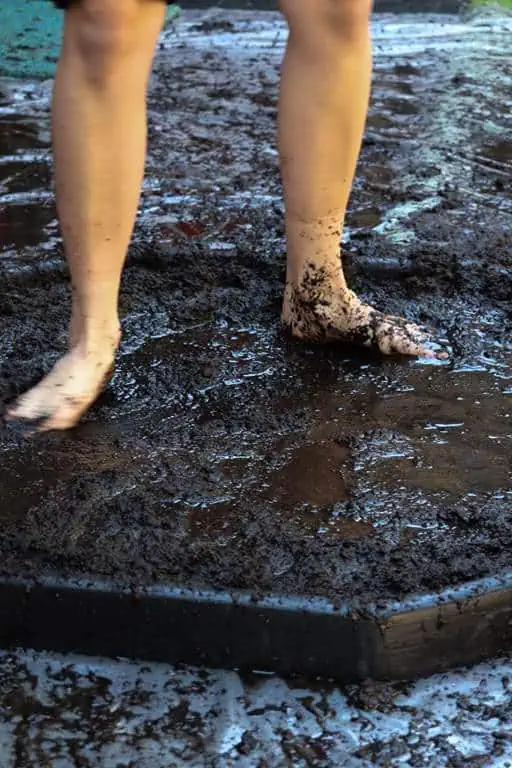 muddy feet muddy feet