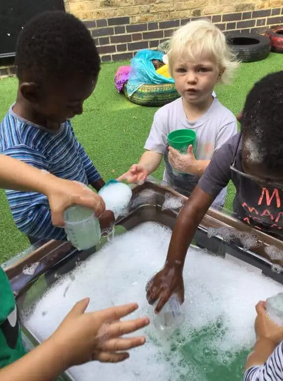bubble play